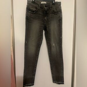 Moussy Vintage Cadet mid-rise crop jeans in a faded black sz 26